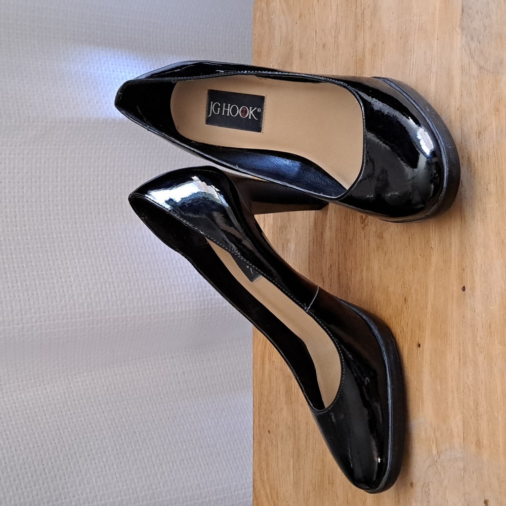 Black Leather High heels sz 8w JG HOOK